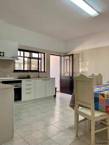 Cocina, Blife Aerya private rooms - Airport stay in Montenegro