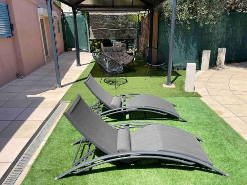 Villa climatisee piscine 3 chambres mer a 800m in Les Breguieres