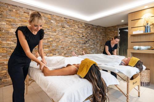 513502848 Hôtel Apollinaire Nice