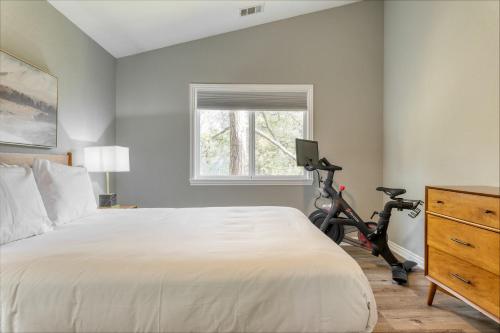 North Bay by AvantStay Chic Retreat w Peloton