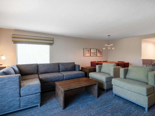 Hampton Inn Deerfield Beach - image 2