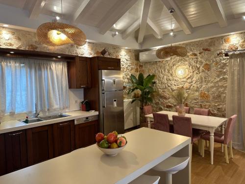Iguana Villa - main image