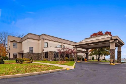 Baymont By Wyndham Monroe Ohio - Hotel - Monroe