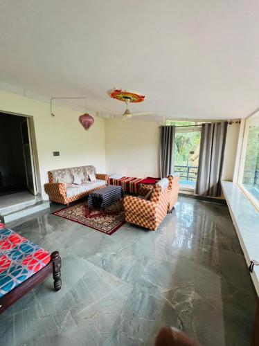  négyzetméteres, 5 hálószobás Villa 5 fürdőszobával Bisagnimutt területén (Cloud 9 Homestay) in Bisagnimutt