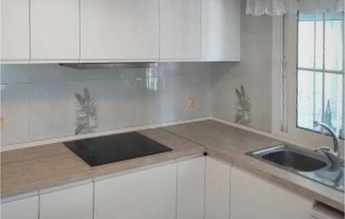 Amazing Home In San Miguel De Salinas With Kitchen