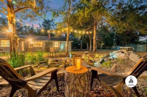 BnB Hyperion - 4BR Pet-Friendly Retreat w Firepit in Eustis, USA