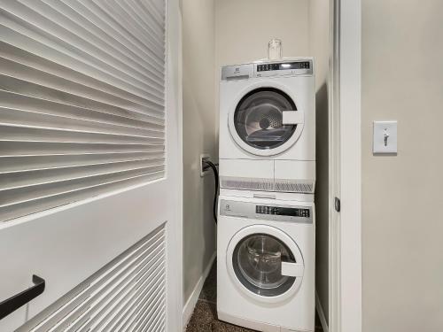 1 Br - 8 Min Walk To Court Ave District Downtown 1 Br - 8 Min Walk To Court Ave District Downtown