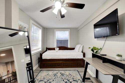 Tampa Delight Modern 2 Bedroom Retreat in Tampa, USA