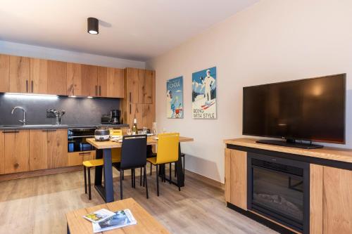 2 bedrooms, 4 beds