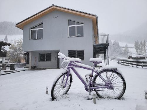 Splügen Haus Engadinella in Splügen, Schweiz