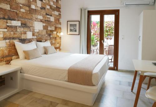 Zas Studios in Naxos Island