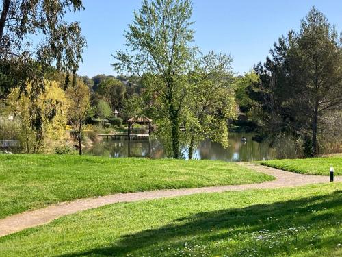 Les Restanques 21 pins 7pers Les Restanques 21 pins 7pers