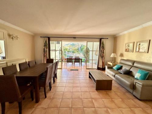 Les Restanques 21 pins 7pers Les Restanques 21 pins 7pers