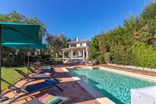 Villa Soalheira - walk to beach private pool and gardens