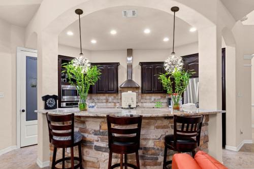 Randolph Central Location, 1-story, Chef Kitchen, Creekside in Schertz (TX)
