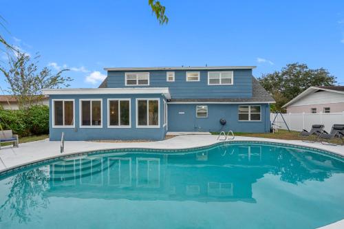 One-Bedroom House room in Tranquil Retreat with Huge Pool Near Tampa International Airport