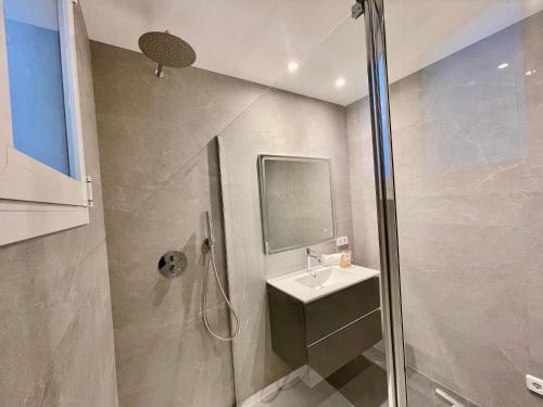 Elegantniy Poble Sec - image 6
