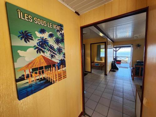 FARE Miti en bord de mer Fare Tepua Lodge in Raiatea