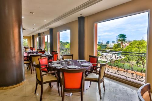 Restaurant, Complexe El Bassatine in Beni Mellal