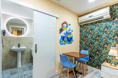 Superior Double Room image 9