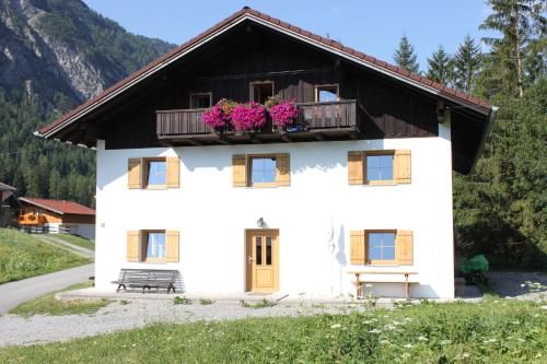 Aed, Haus Elsa in Holzgau