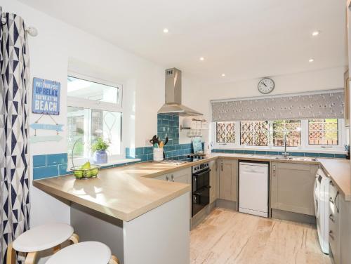 A szálláshely kívülről, Neaudd Wen in Red Wharf Bay