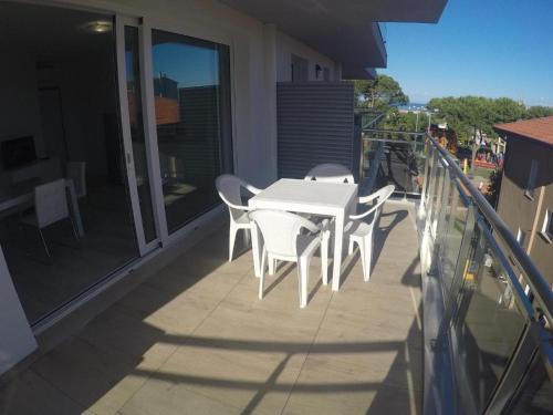 Apartment with Terrace room in Mare Incanto Bilocale Vista Mare Parziale - Agenzia Cocal