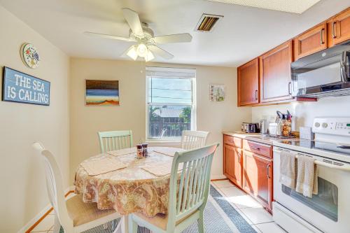 Sebastian Home with Large Deck Near Golfing and Beach in Sebastian (FL)