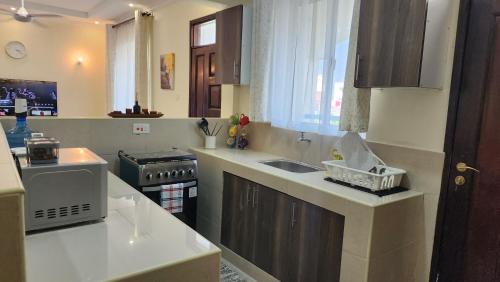 Mutfak, Twin Palms Apartments, Bamburi, Mombasa in Mombasa