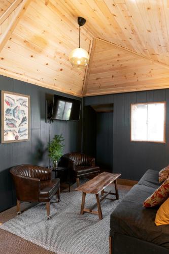 2406 - Oak Knoll #8 cabin