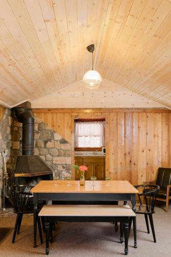 2406 - Oak Knoll #8 cabin