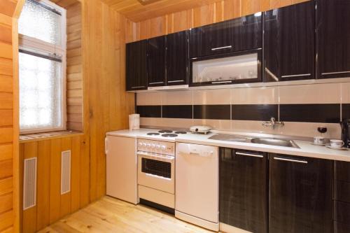 Bukoleon Apartment - image 4