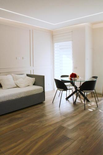 M LUXURY HOME NAPOLI, Naples