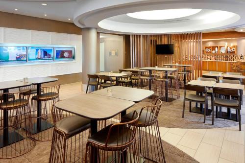 SpringHill Suites Houston NASA/Webster - image 7