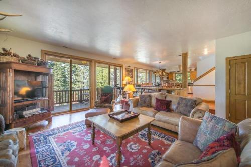 Facilities, Ellis Peak by AvantStay Beautiful McKinney Cabin w Filtered Lake Views in Chambers Lodge (CA)