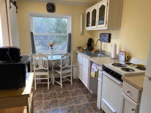 Facilities, River Falls Lodging -Black Hills, South Dakota in Hot Springs (SD)