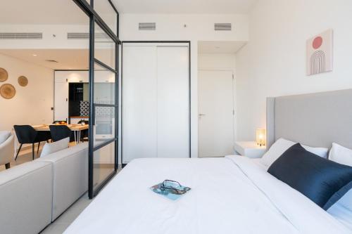 Classy Modern 2 Bedroom Perfect for Family - main image