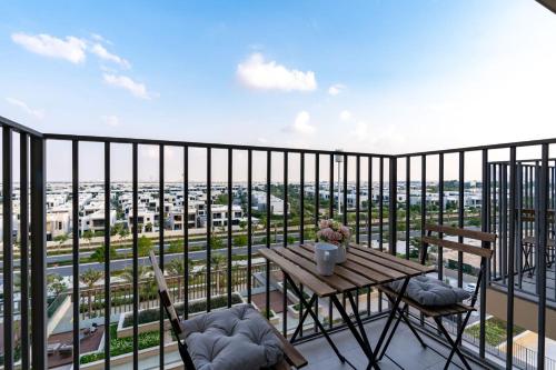 Classy Modern 2 Bedroom Perfect for Family - image 9