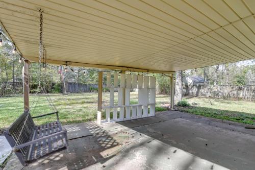 Beaumont Rental Home about 2 Mi to Gulf Terrace Park!