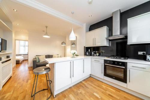 Luxury 2 Bedroom and Living Room Apartment in Paddington
