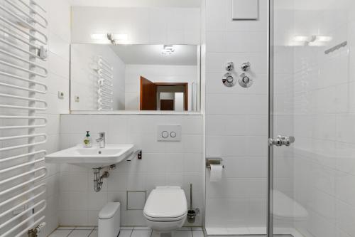 Eindrucksvolle Zwei-Zimmer-Wohnung mit Balkon und großer Küche, Lipsk (zdjęcie 4)