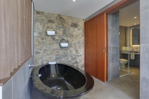 Bathroom, Hotel Porto Sol Beach in Cachoeira do Bom Jesus