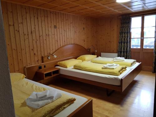Gasthaus Waldhaus Room Type - Quadruple Room with Shared Bathroom