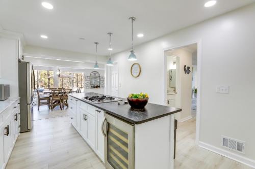 Stylish Marietta Home with Deck - Near Truist Park! in Marietta, USA