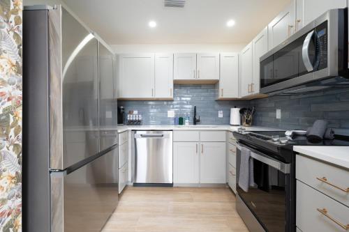 Be A Nomad - Apartments Blocks to the Beach - Fanning Island, FL