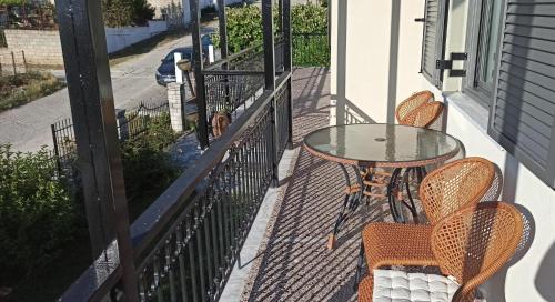 外部景觀, Pavlos House in 迪哥里福