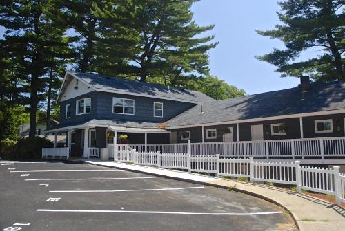 Kittery Inn & Suites