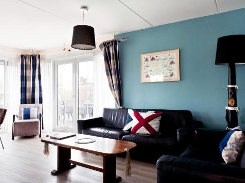 Bungalow with Sauna & Nature in Tytsjerksteradiel