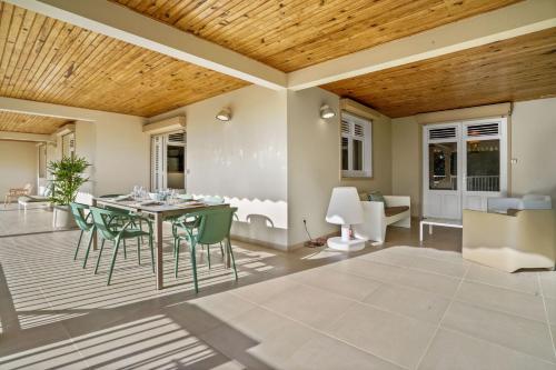Three-Bedroom Villa image 7