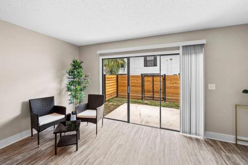 Cozy Townhouse - Gym Pool Golf Fast WiFi 2B2B in Tampa, USA